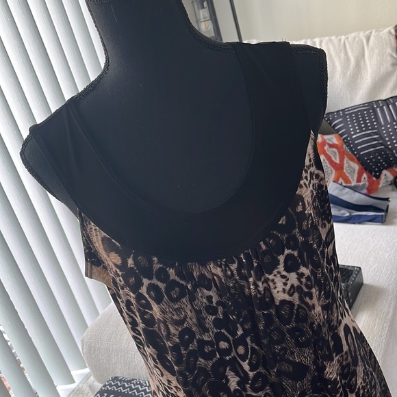 Claudia Richard | Leopard Print Sleeveless Blouse - Picture 2 of 5